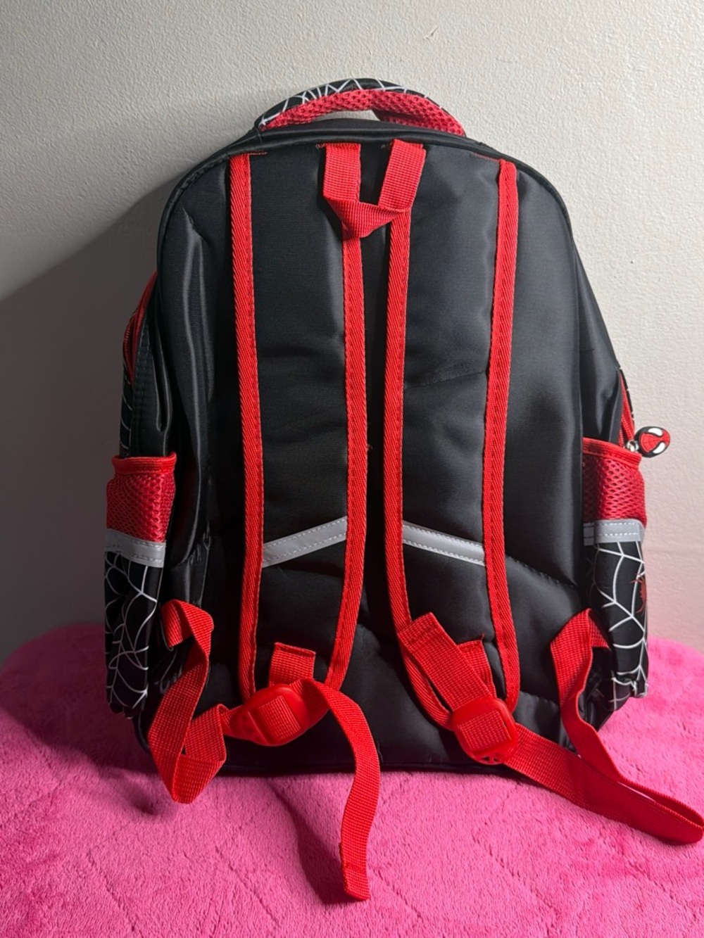 Red Spider-Man Kids Backpack - Picture 6 of 7